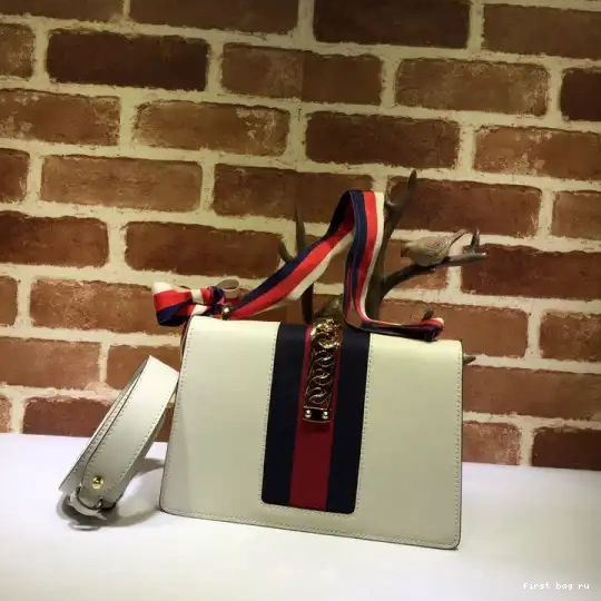 First bag ru Sylvie Gucci 0516